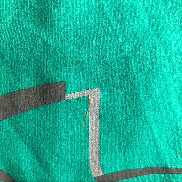 3/$10 Under Armour Workout Exercise Shirt - Picture 4 of 6